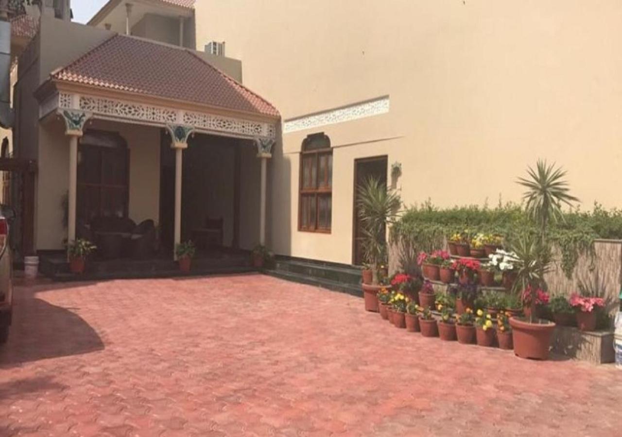 Vijaigarh Kothi - Heritage Boutique Варанаси Экстерьер фото